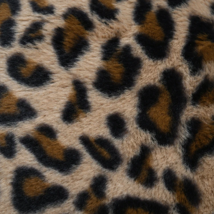 Coussin imprimé léopard