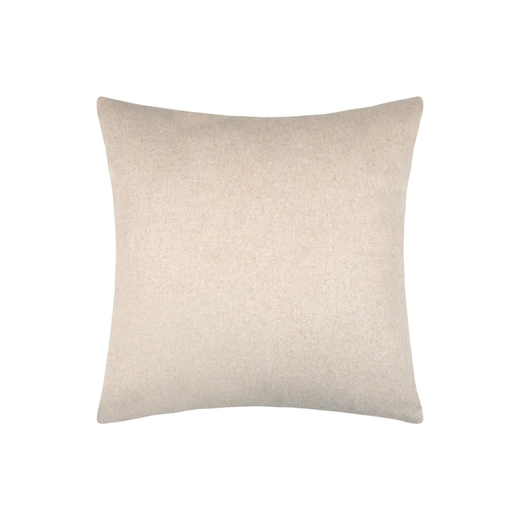 Coussin décoratif à motif montagnes brodé