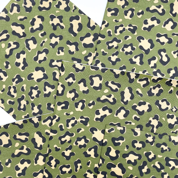 Lot de 20 serviettes papier léopard