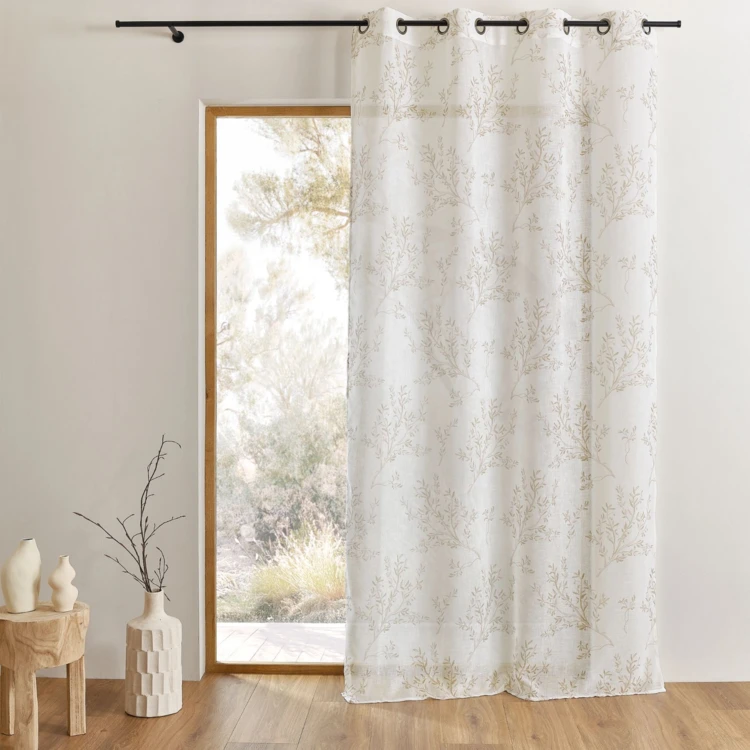 Voile stampato con rami ad occhiello