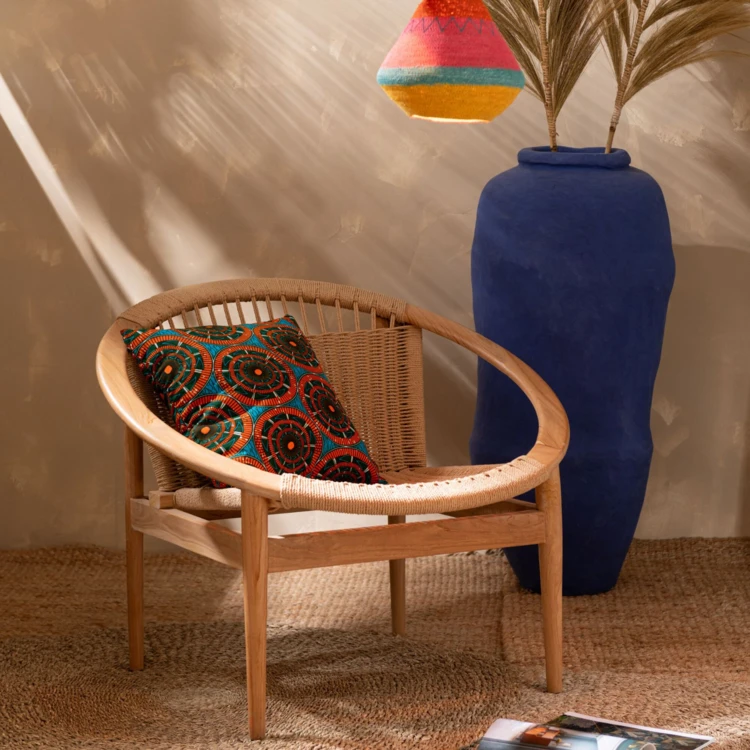 Fauteuil salon design rond bois et fibres naturelles