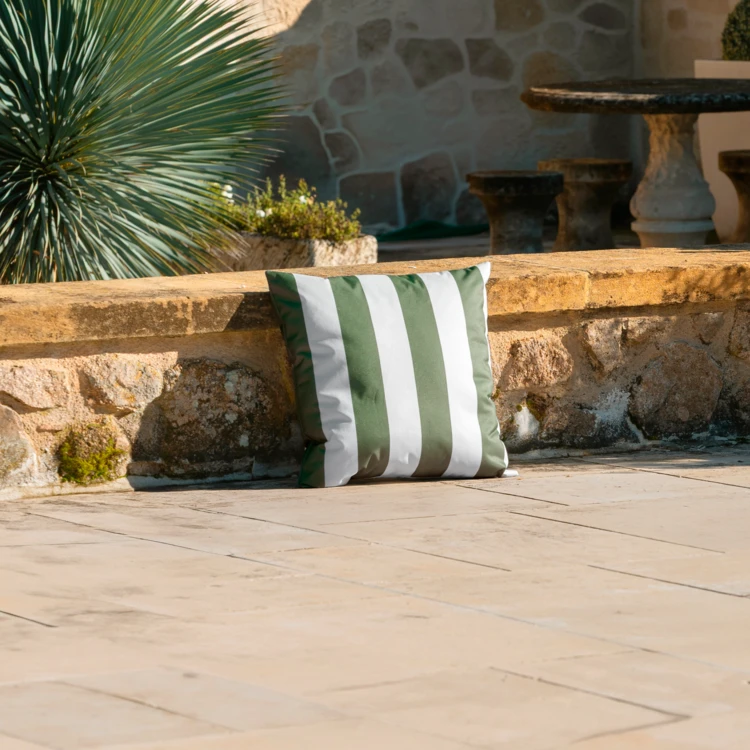 Coussin imperméable déhoussable à rayures