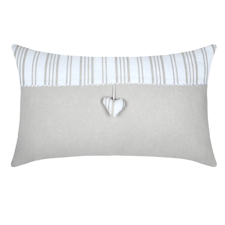Cojín decorativo con forma de corazón