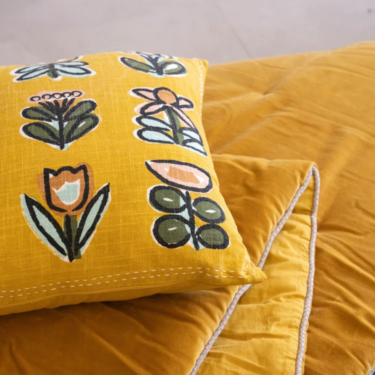 Coussin motif fleur design