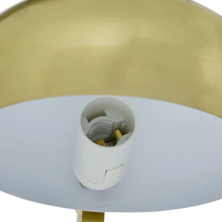 Lampada da tavolo in metallo con paralume arrotondato