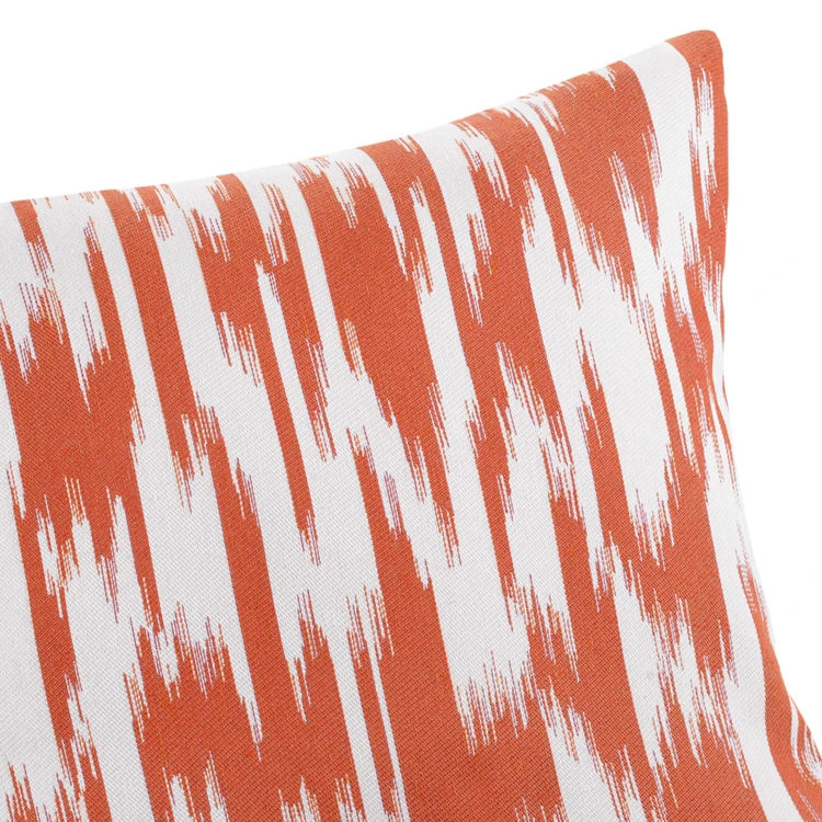 Coussin jacquard motif ikat