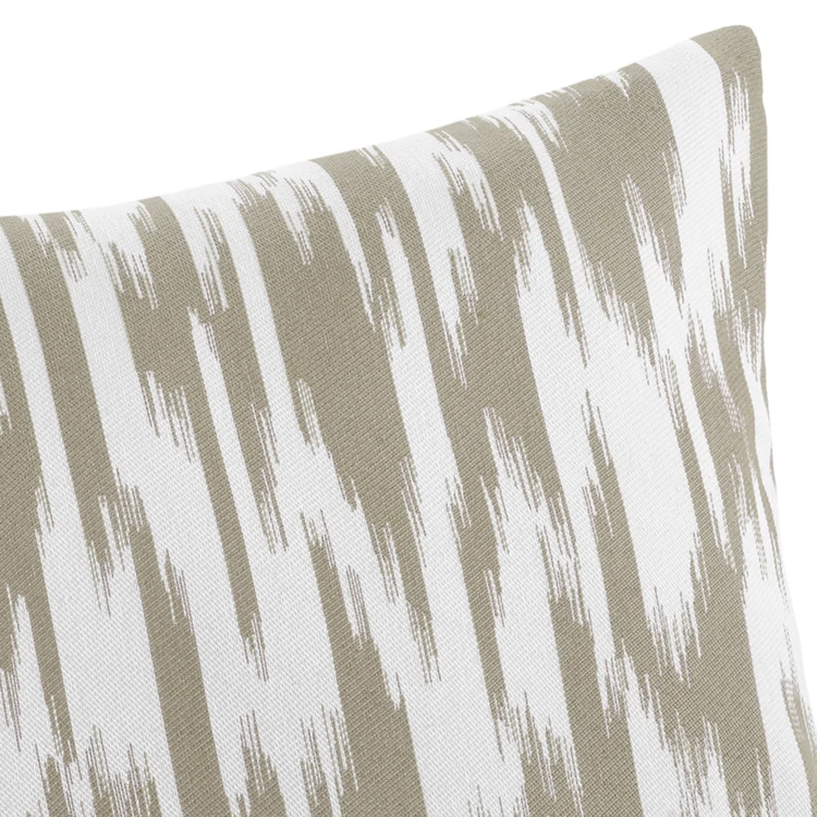 Coussin jacquard motif ikat