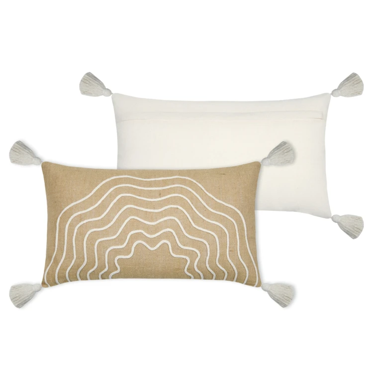 Coussin beige  rectangulaire avec relief