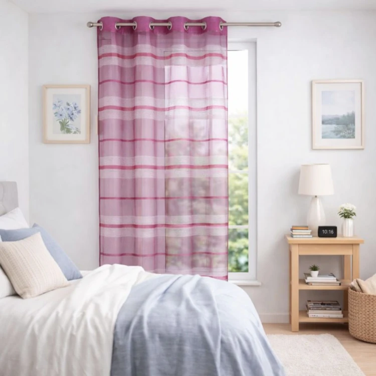 Voilage fantaisie à rayures horizontales de différentes tailles