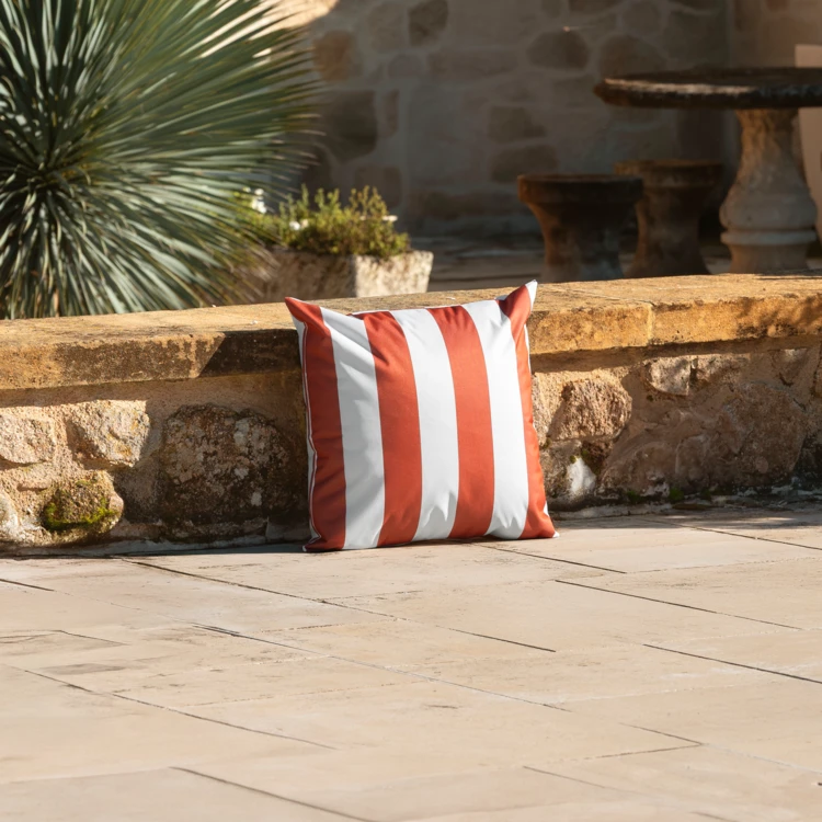 Coussin imperméable déhoussable à rayures