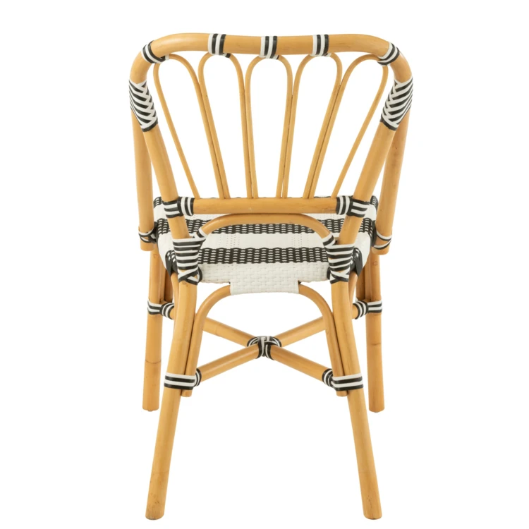 Chaise en rotin extérieure à rayures