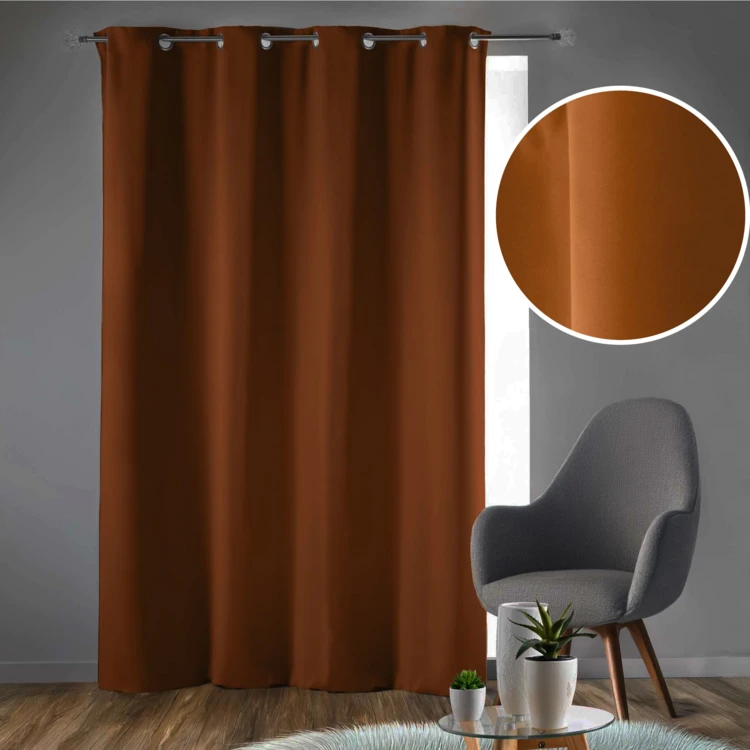 Rideau occultant uni à oeillets