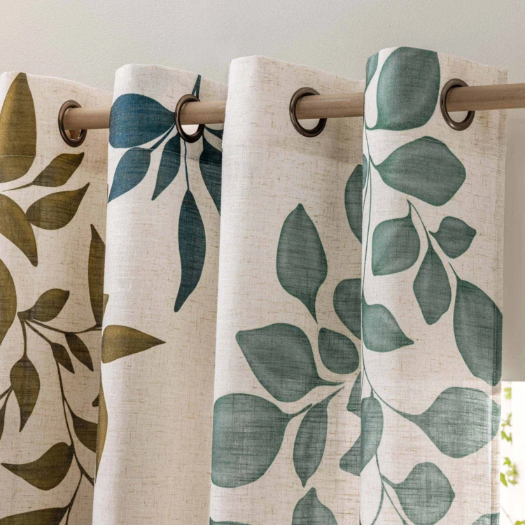 Vorhang mit Polylin-Ösen, bedruckt mit dämpfenden Laubblättern