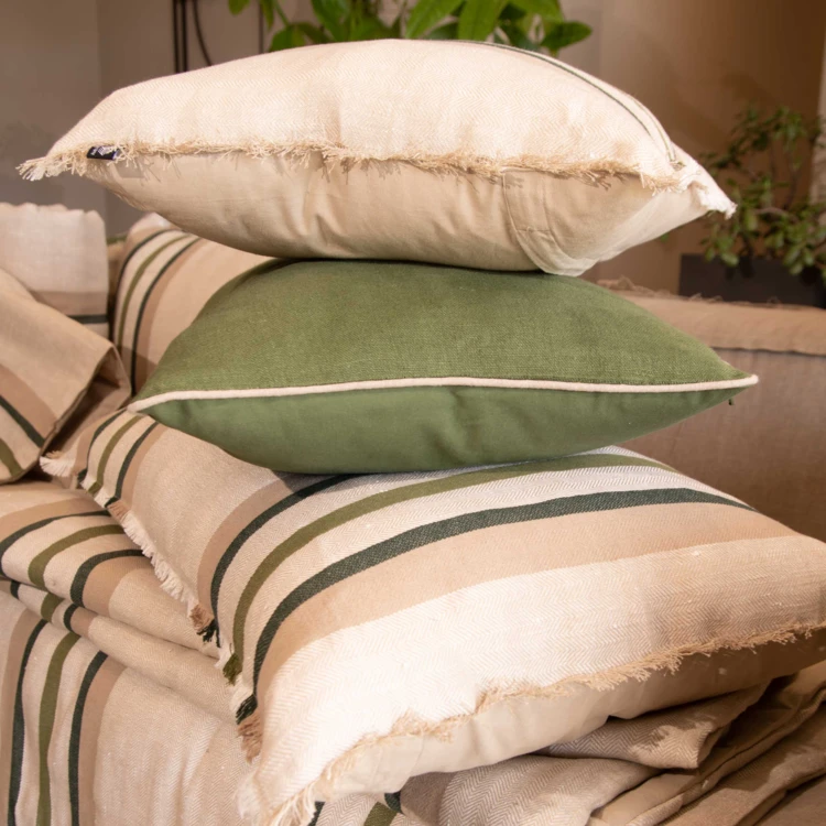 Coussin rayé en lin et coton