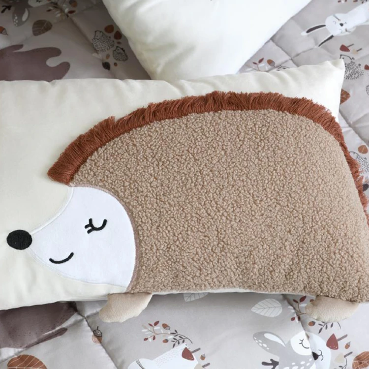 Coussin rectangulaire enfant hérisson