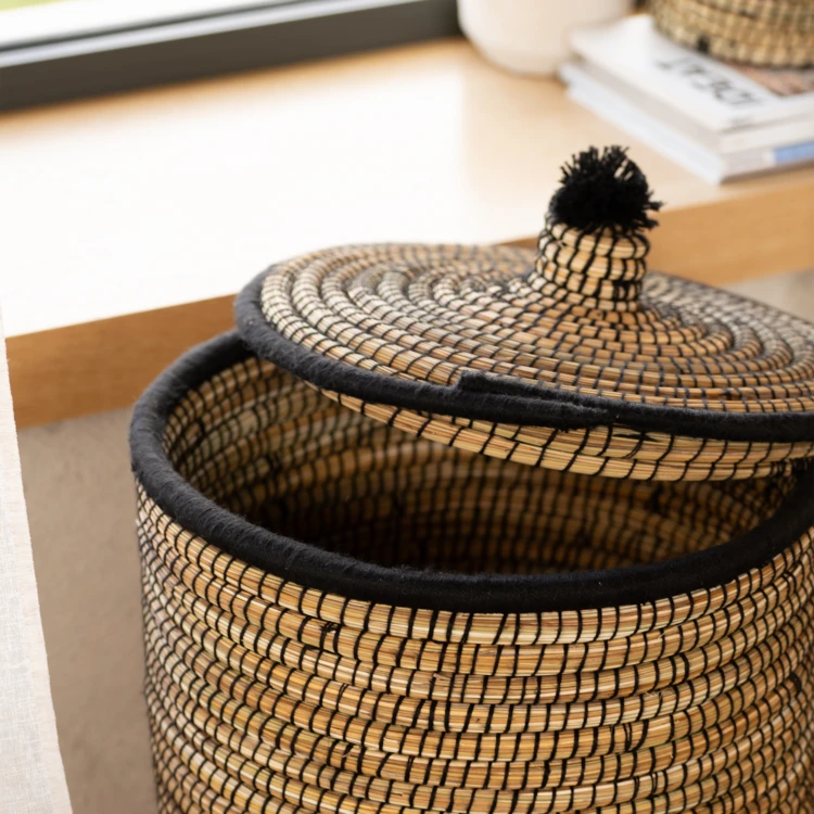 Panier à linge en fibres naturelles et laine