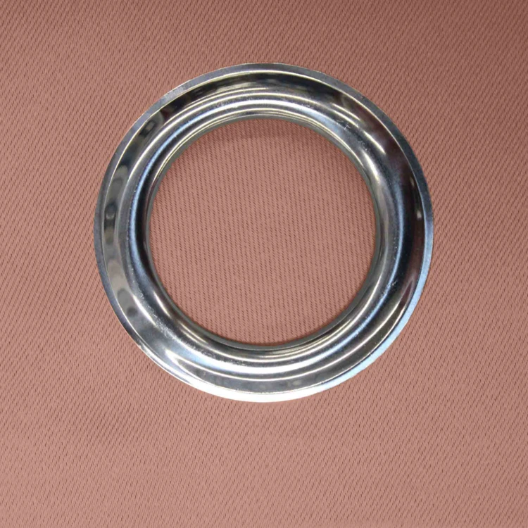 Rideau occultant uni à oeillets