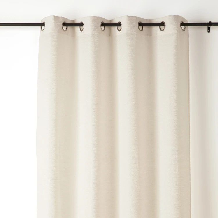 Siebvorhang mit strukturiertem Garn