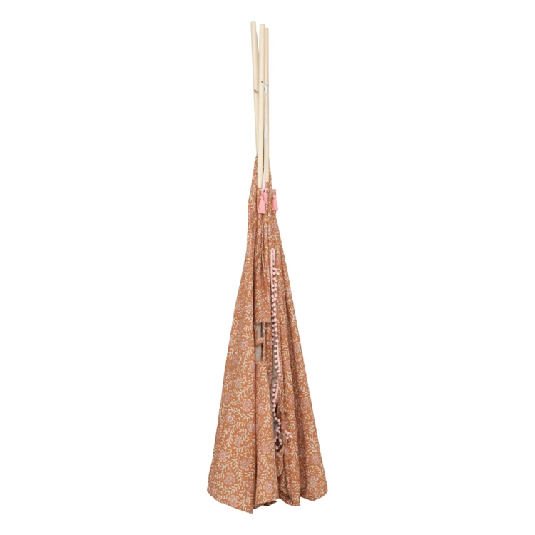 Tipi enfant avec tissu décoratif et structure en bois