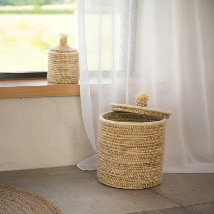 Panier à linge en fibres naturelles et laine