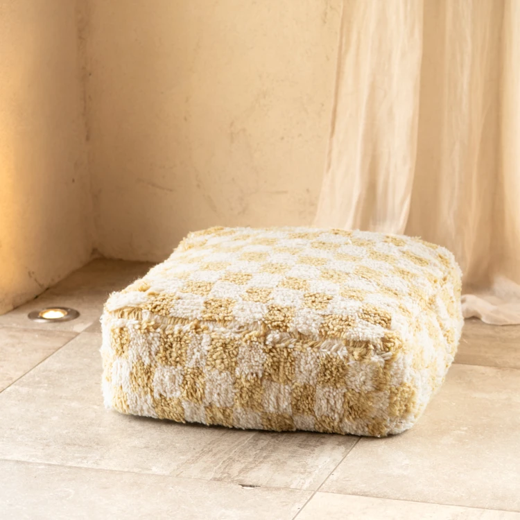Pouf-Husse aus Wolle mit Karomuster