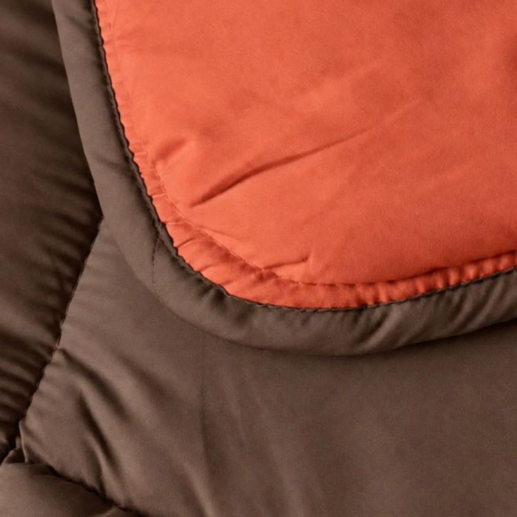 Couette chaude microfibre bicolore 400 gr/m2