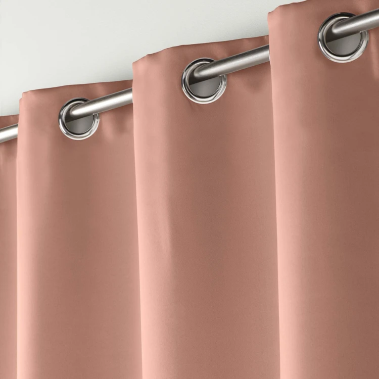 Rideau occultant uni à oeillets