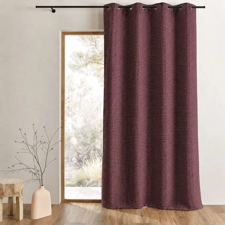 Cortina gruesa en Jacquard Lisa con Relieves