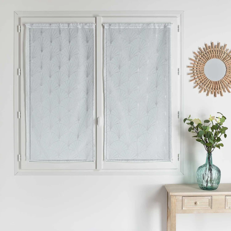 Par de pequeñas cortinas bordadas al estilo art déco
