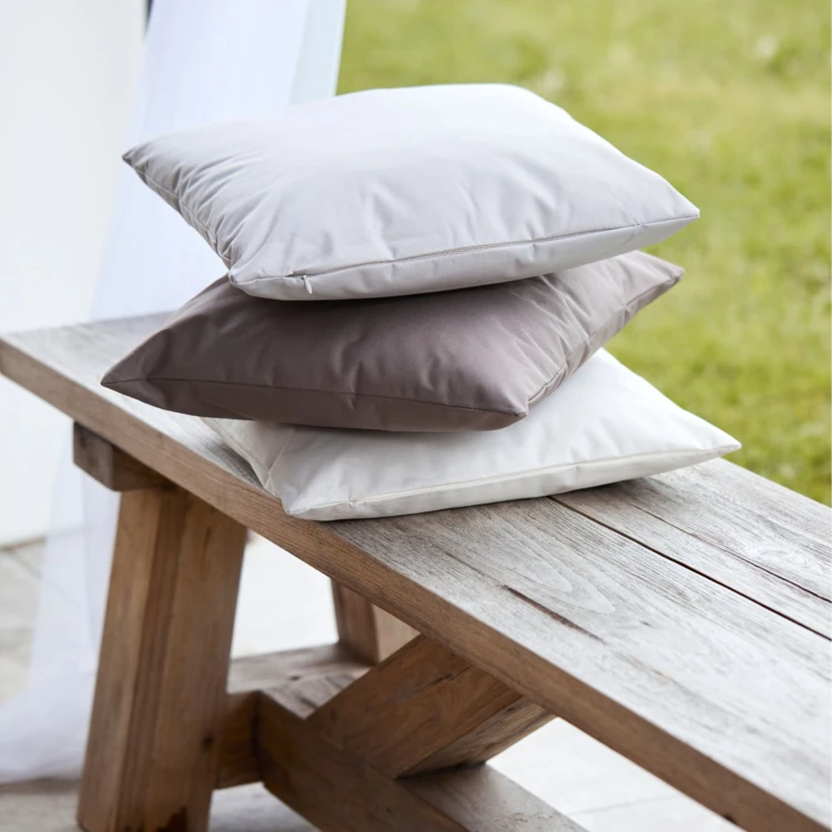 Coussin en toile outdoor enduite et imperméable