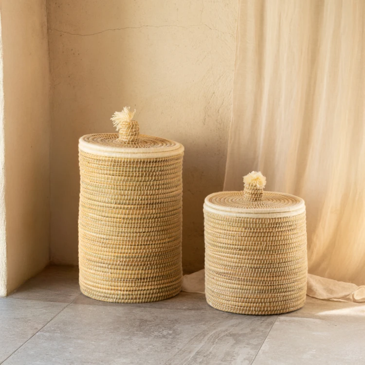 Panier à linge en fibres naturelles et laine