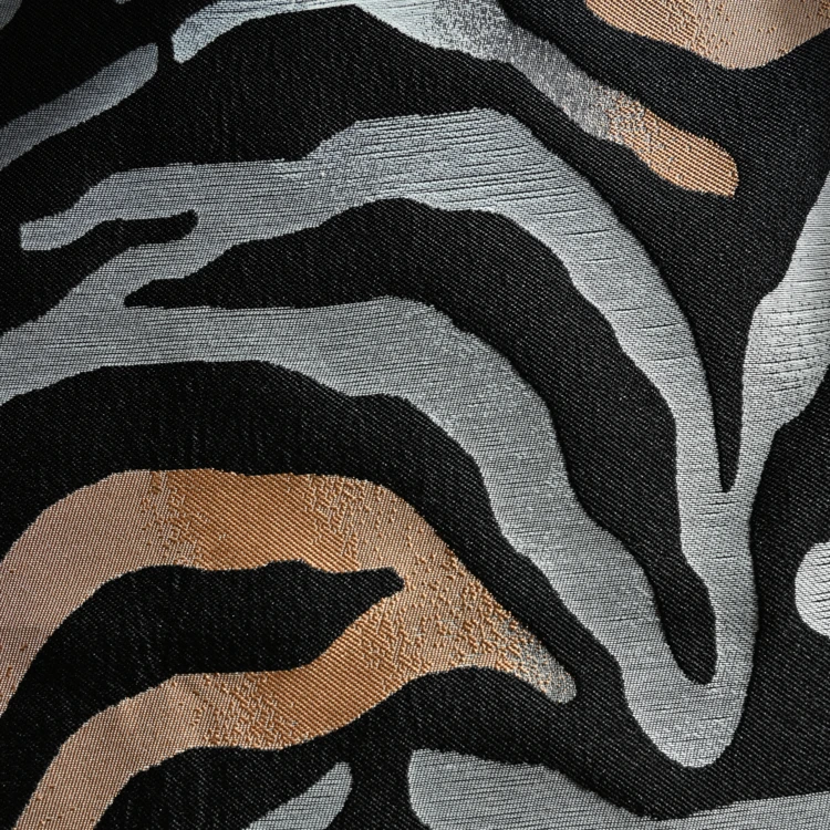 Jacquard-Möbelstoff mit verlaufendem Zebramuster