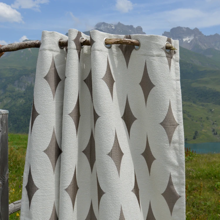 Cortina de decoración con jacquard geométrico