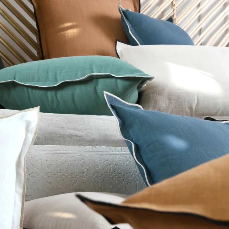 Baumwollkissen mit Textur-Effekt