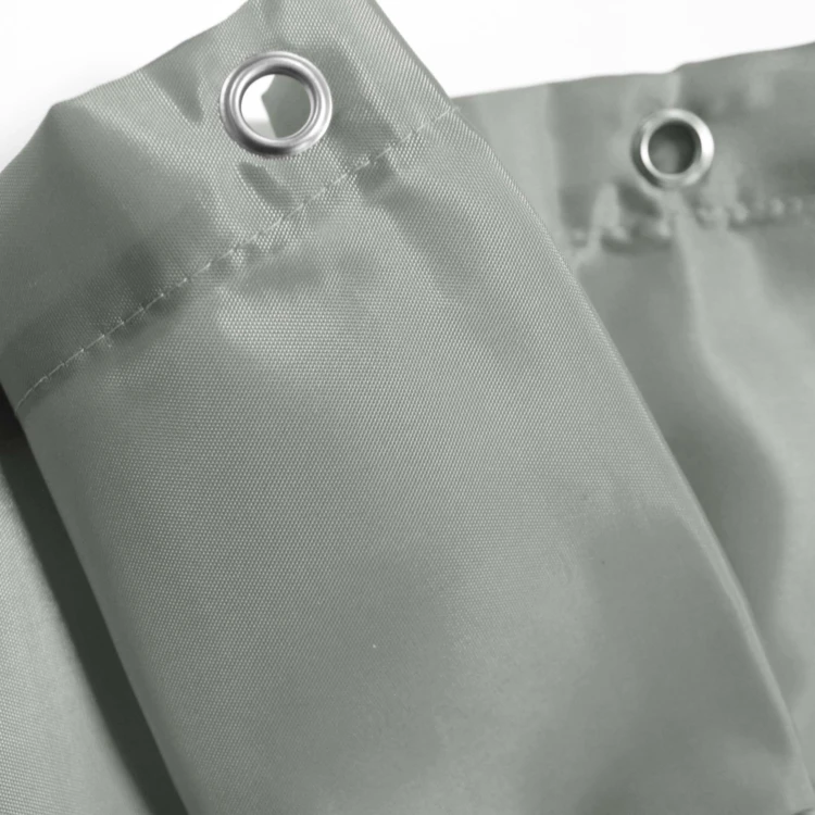 Cortina de duche simples com ganchos