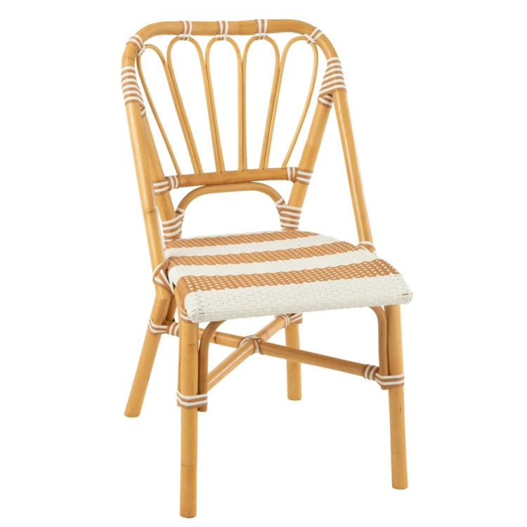 Chaise en rotin extérieure à rayures