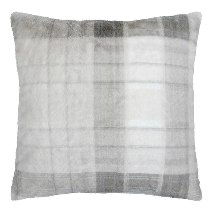 Coussin à carreaux écossais en fausse fourrure