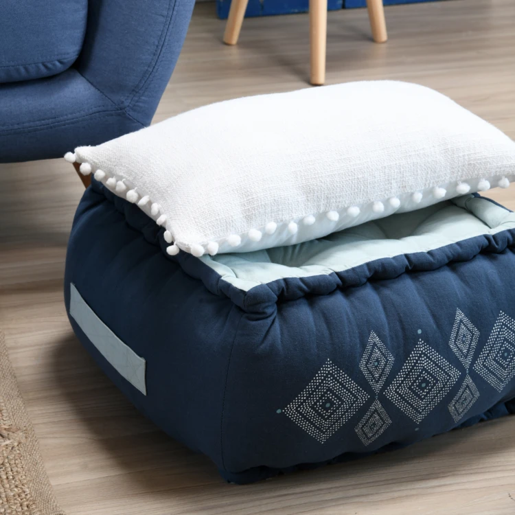 Coussin rectangulaire en coton déhoussable à pompons