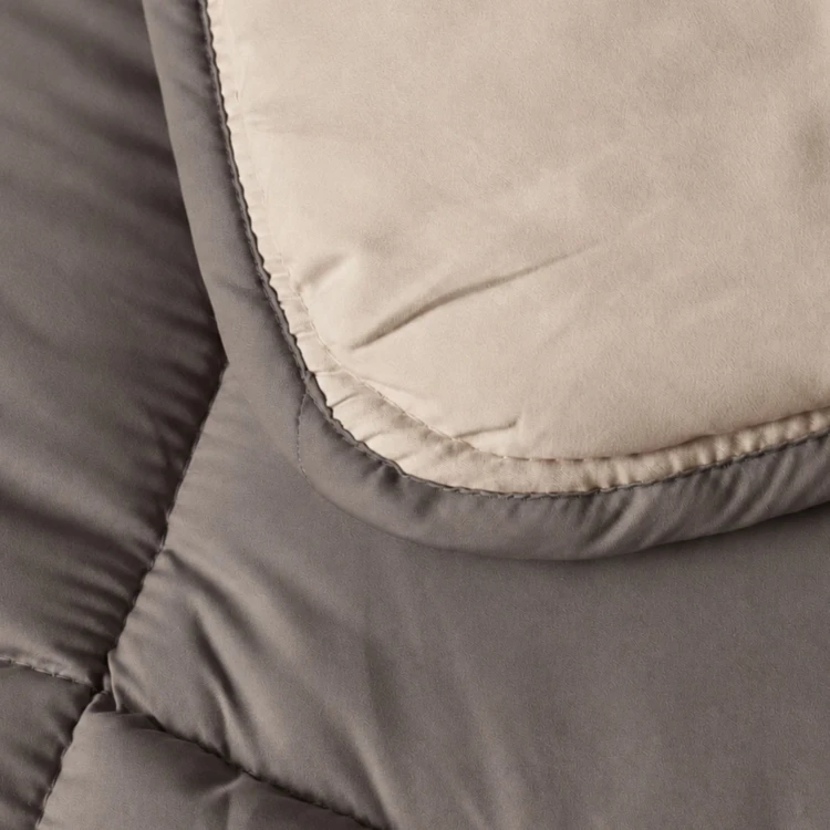 Couette chaude microfibre bicolore 400 gr/m2