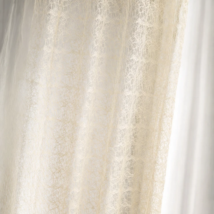 Vorhang aus einem Stricknetz