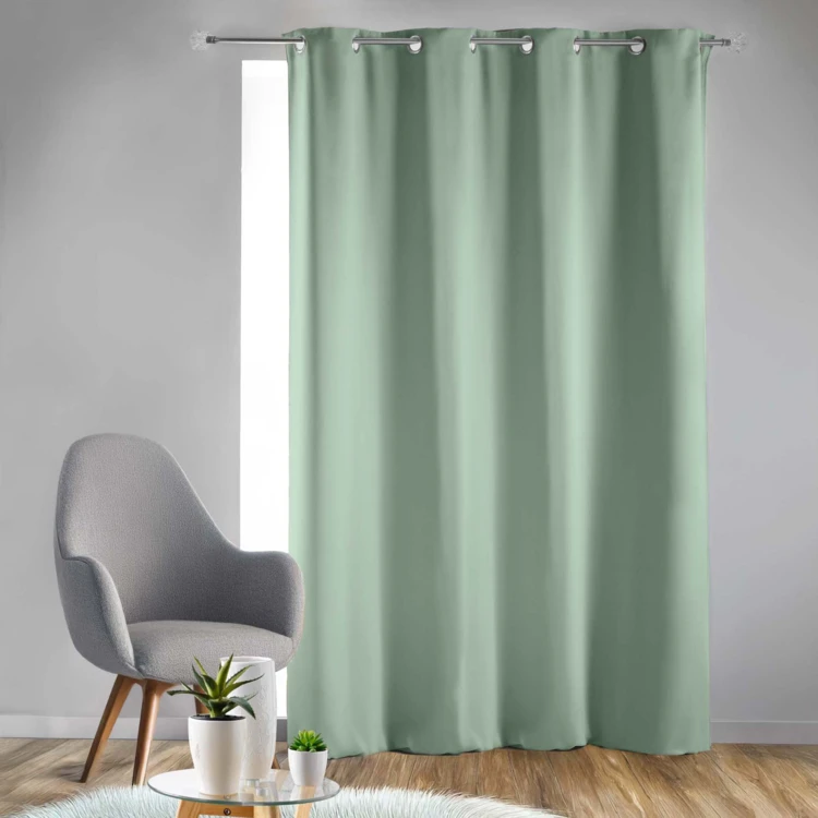 Rideau occultant uni à oeillets