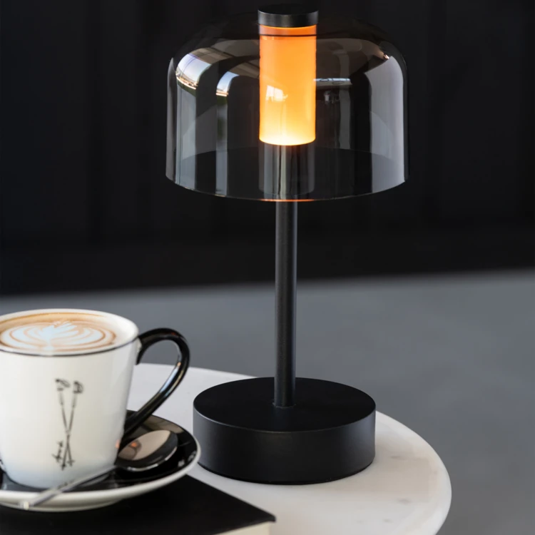 Lampe de table LED sans fil design