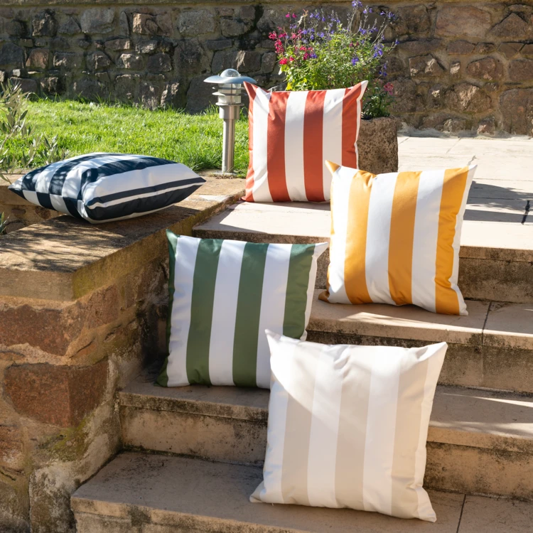 Coussin imperméable déhoussable à rayures