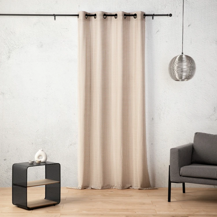 Voilage maille ajourée à oeillets