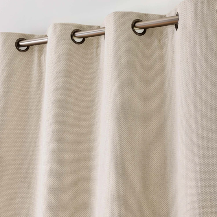 Rideau 100% occultant à œillets en tissu uni