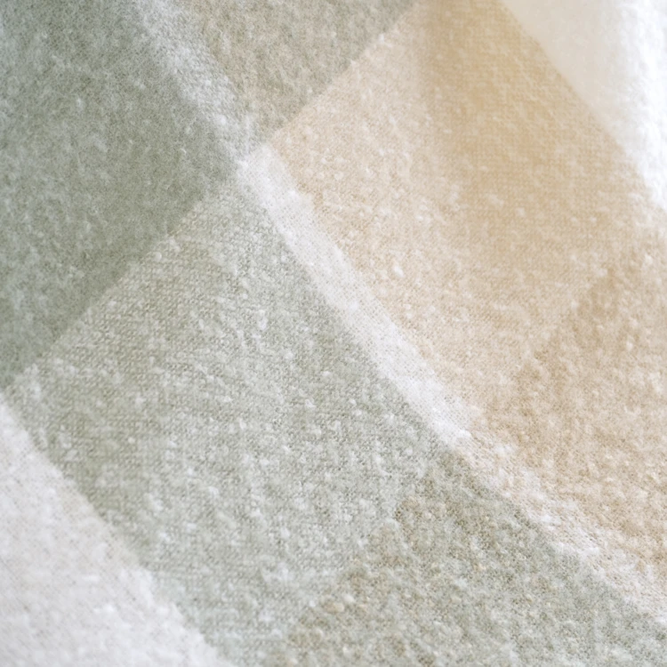 Plaid à carreaux aspect mohair avec franges