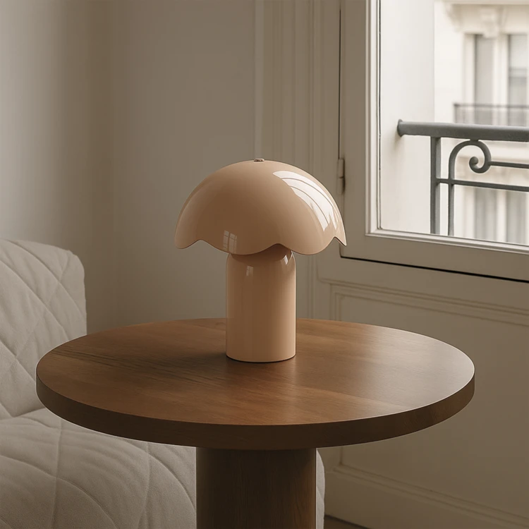 Lampe à poser décorative en métal avec abat-jour arrondi