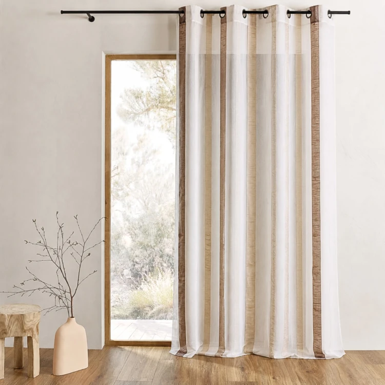 Organza velata a righe verticali