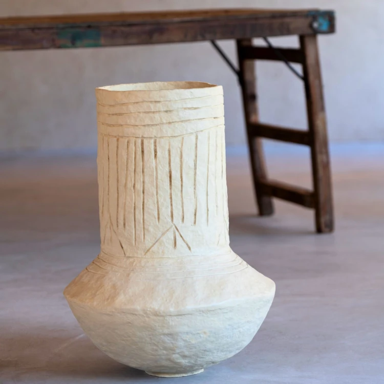 Pot décoratif en papier mâché naturel