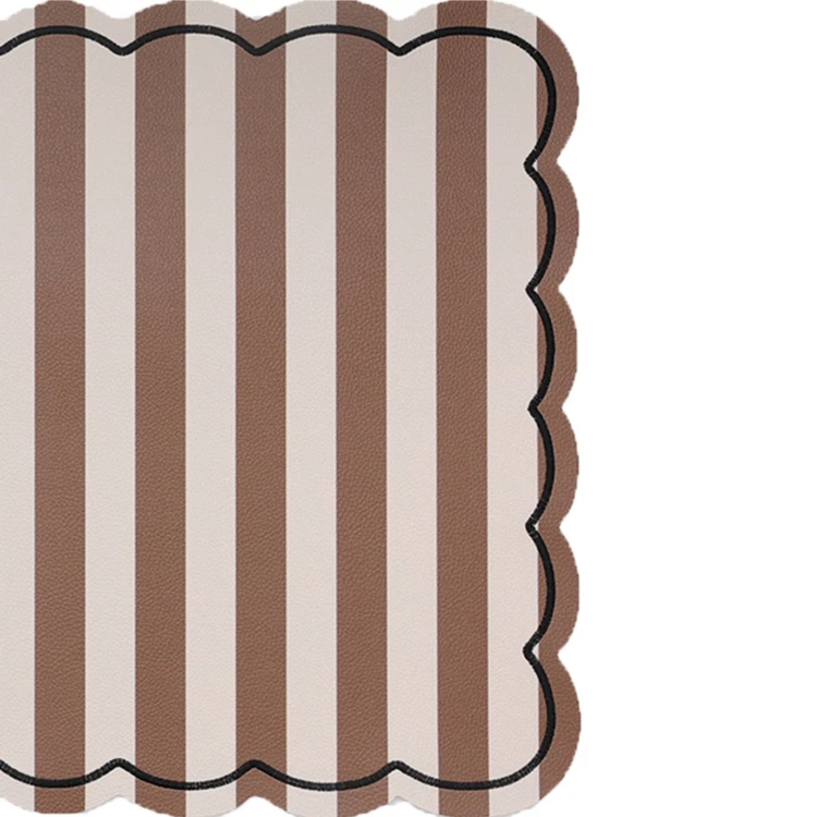 Mantel individual rectangular a rayas con bordes ondulados